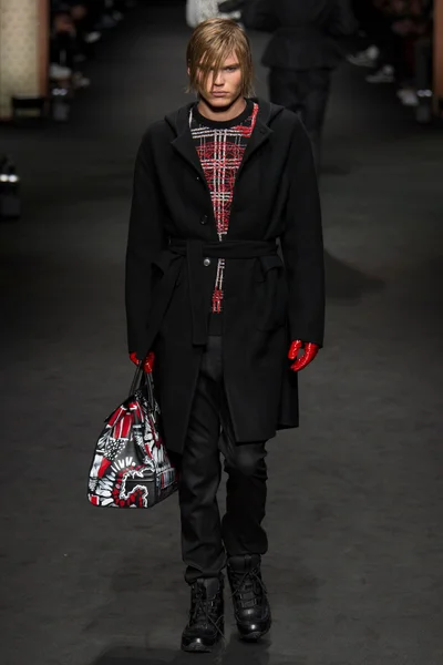 Look 29
